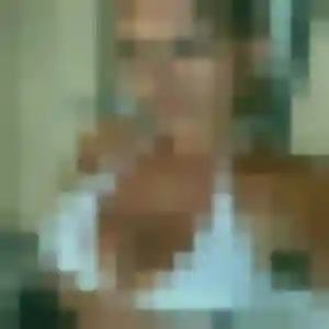 Louise, 37 ans, connectée à Albert pour une rencontre coquine