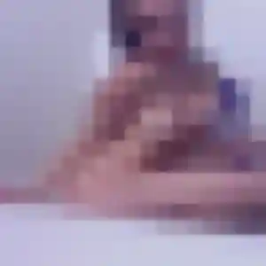 Hajar, 32 ans, cherche un rencontre adulte à Auxerre