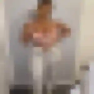 Photo exclusive de Elvire, 45 ans à Basse-Terre - plan discret