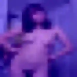 Charline, 24 ans, connectée à Bouillante pour un rencontre adulte