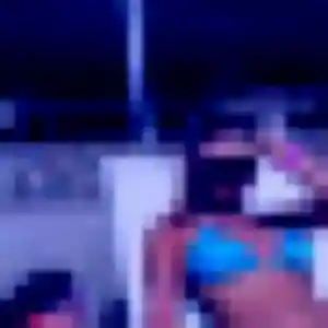 Luna, fille de 20 ans propose rencontre adulte à Bruges