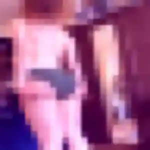 Alix, 42 ans, en ligne à Éguilles pour une rencontre coquine