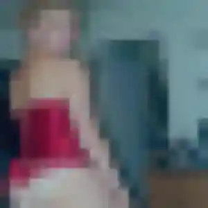 Lola, 29 ans, cherche un rencontre adulte à Esvres