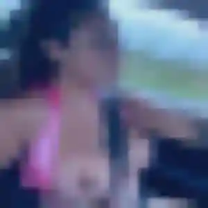 Justine, 21 ans, connectée à Flers pour une rencontre coquine