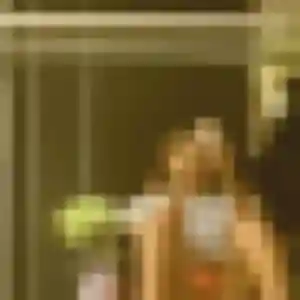 Rejoins Adelaide, 21 ans à Garons en t'inscrivant