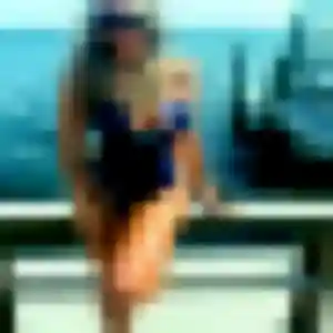 Delice, 19 ans, connectée à Gières pour une rencontre coquine