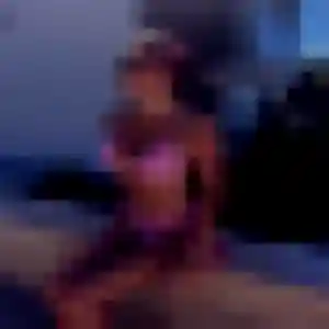 Phoebe, 24 ans, cherche un rencontre adulte à Gisors