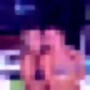 Kenza, 19 ans, en ligne à Gueugnon pour un rencontre adulte