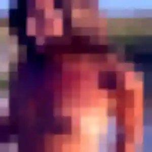 Brune, 25 ans, en ligne à Labruguière pour une rencontre coquine
