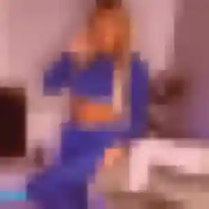 Charmante Kelly, 29 ans à Mantes-la-Jolie - voir sa photo