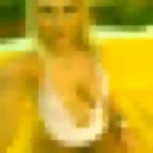 Helena, 21 ans, cherche un rencontre adulte à Mont-Saint-Martin