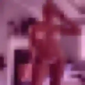 Rejoins Lucie, 40 ans à Montrond-les-Bains en privé