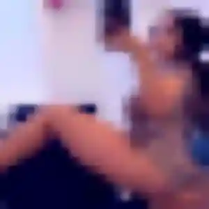 Celia, 38 ans, cherche un rencontre adulte à Octeville-sur-Mer