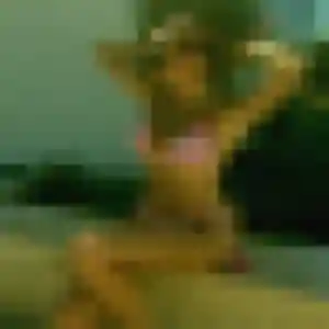 Photo privée de Nicole, 21 ans à Oissel - rencontre coquine
