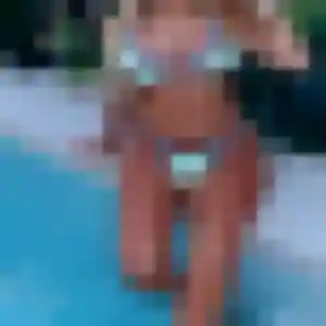 Roxane, 28 ans, connectée à Onet-le-Château pour un rencontre adulte