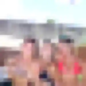 Celeste (19 ans) à Oyonnax attend un rencontre adulte maintenant