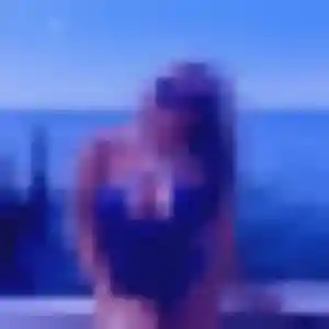 Kenza (33 ans) à Saint-Cyr-sur-Mer propose un rencontre adulte aujourd'hui