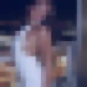 Laura, 19 ans, connectée à Saint-Flour pour un rencontre adulte