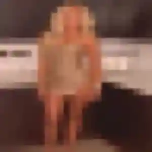 Dounia, 19 ans, dispo pour rencontre adulte à Saint-Fons