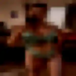 Rejoins Karine, 42 ans à Saint-Ouen-sur-Seine gratuitement