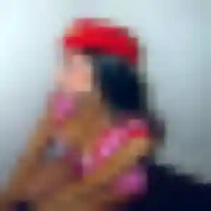 Rejoins Celine, 27 ans à Saint-Paul gratuitement