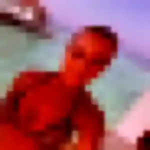 Yolande, 20 ans, connectée à Saint-Rémy-de-Provence pour une rencontre coquine