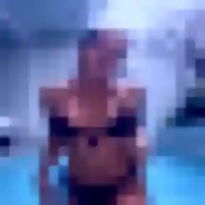 Blanche, 35 ans, en ligne à Vaugneray pour un rencontre adulte