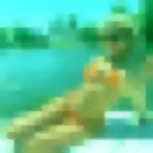 Photo exclusive de Louna, 30 ans à Vaux-sur-Seine - plan discret